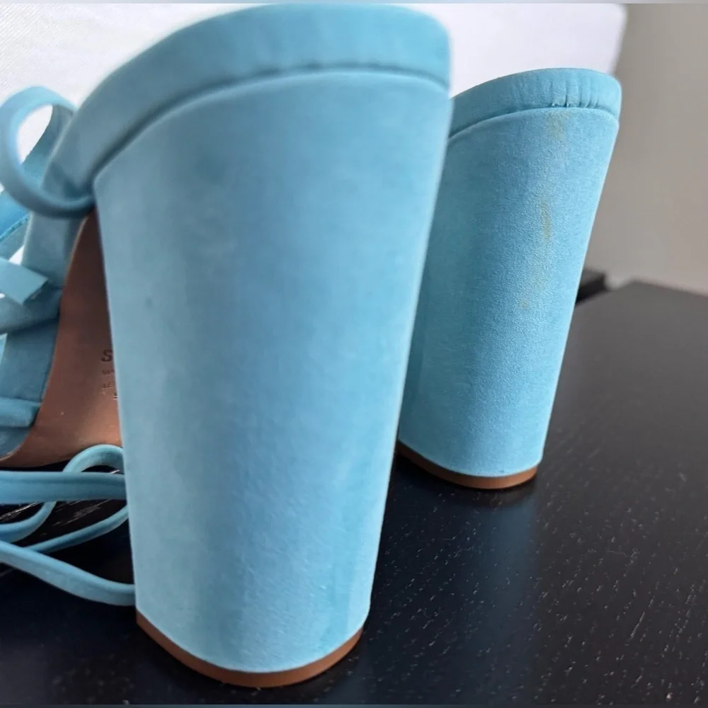 SCHUTZ new without